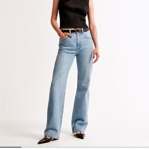 Abercrombie & Fitch 90’s Relaxed Straight Leg Jeans